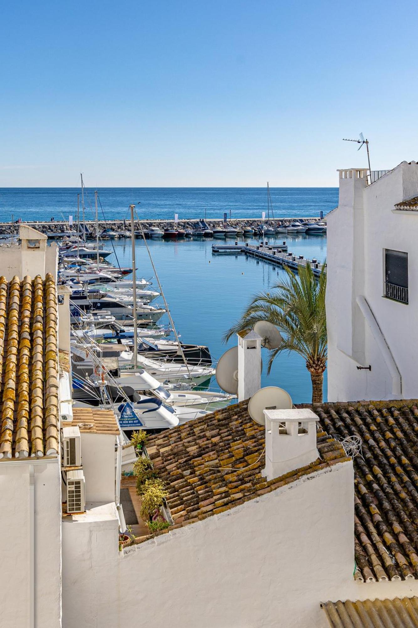 Starlite Marina Puerto Banus Marbellac