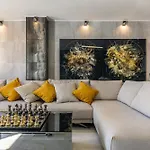 Starlite Marina Puerto Banus